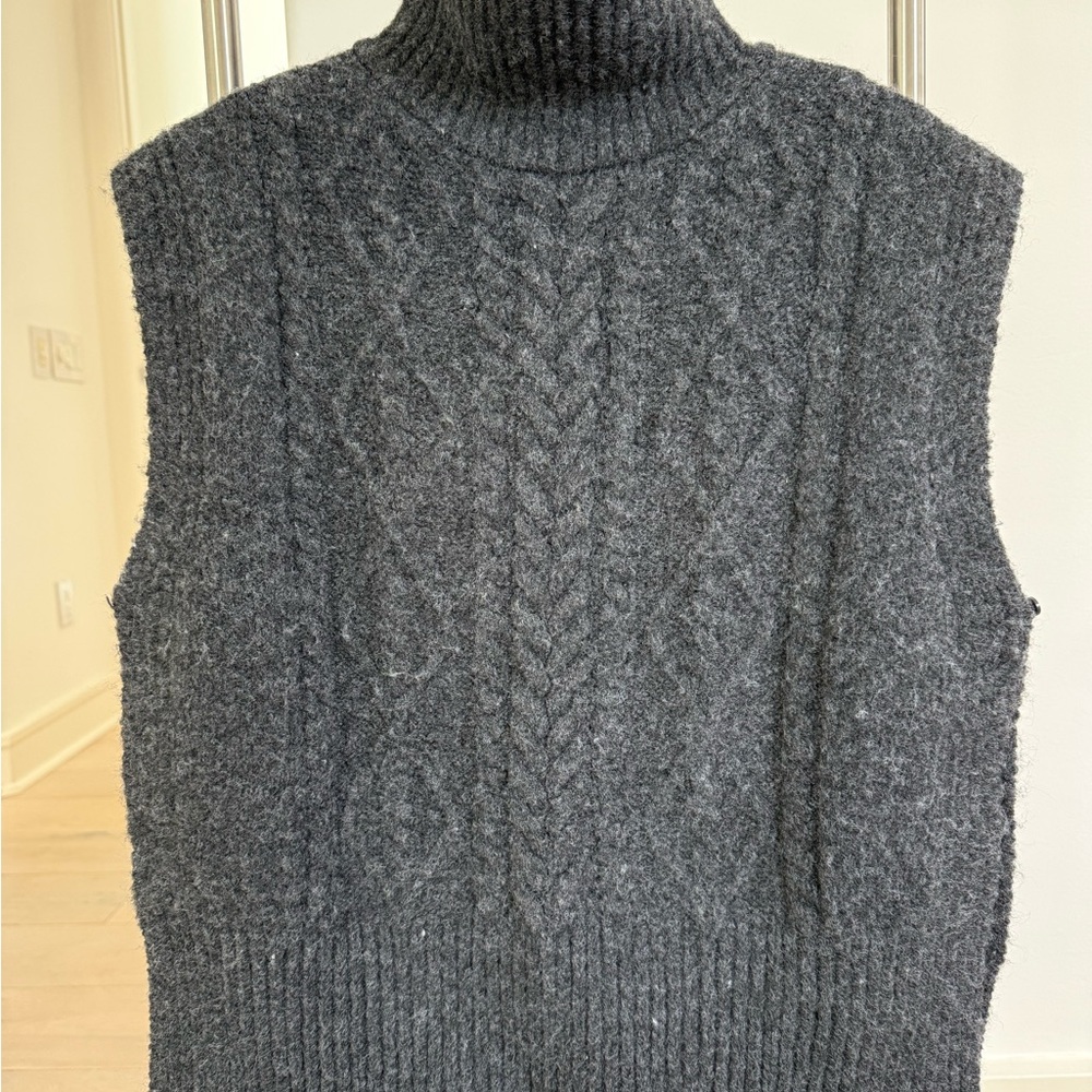 Moon River Women's Dark Gray Turtleneck Vest